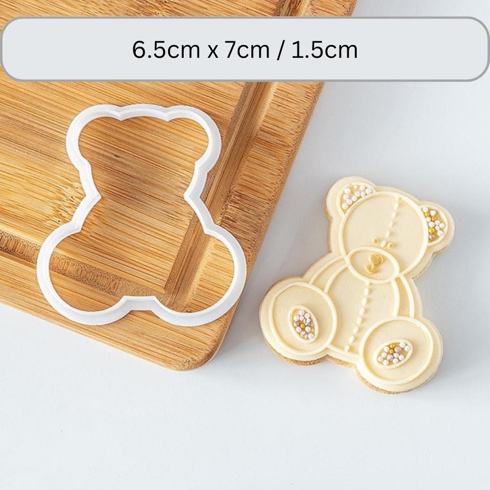 Lovely Sitting Baby Bear Cookie Cutter and Stamp for Baby Birthday Shower  Fondan